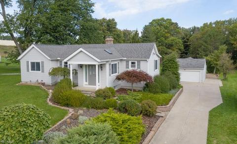 5923 Brookside Rd, Independence, OH 44131 photo 1