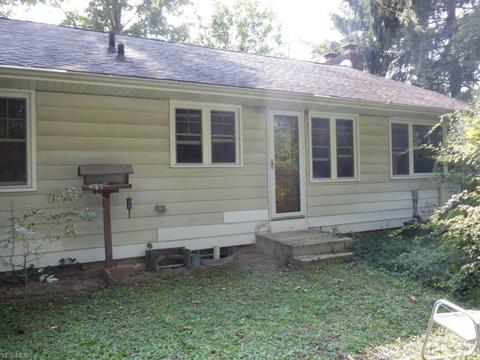 225 Eldridge Rd, Aurora, OH 44202 photo 2