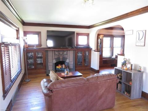 3319 Ingleside Dr, Parma, OH 44134 photo 6