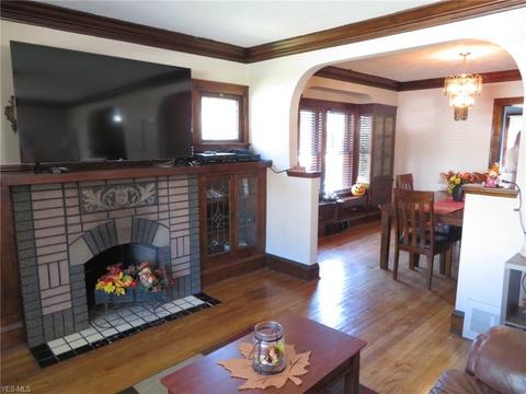 3319 Ingleside Dr, Parma, OH 44134 photo 4