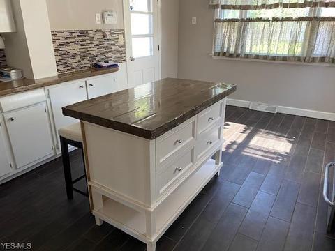 1711 E 291st St, Wickliffe, OH 44092 photo 2
