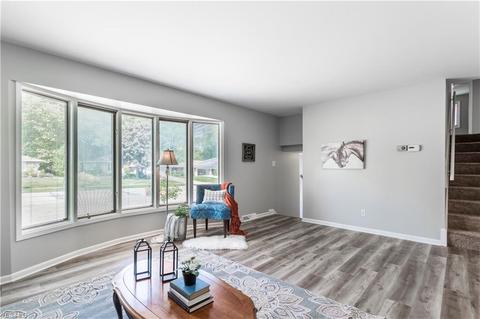1000 E Decker Dr, Seven Hills, OH 44131 photo 9