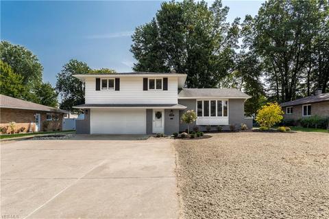 1000 E Decker Dr, Seven Hills, OH 44131 photo 1