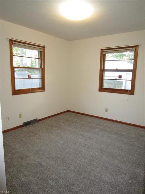 274 Boston Ave, Elyria, OH 44035 photo 9