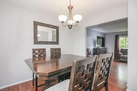 7622 Roeper Rd, Parma, OH 44134 photo 8
