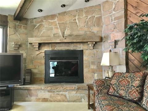 302 E 257th St, Euclid, OH 44132 photo 9