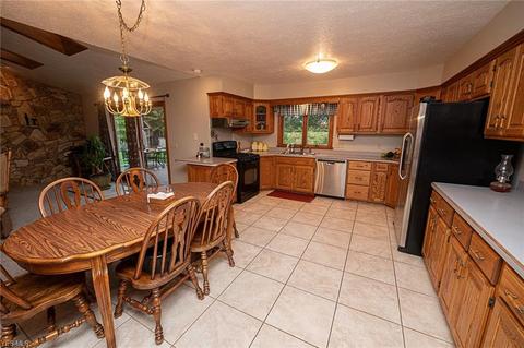 144 Railroad St, Lagrange, OH 44050 photo 12