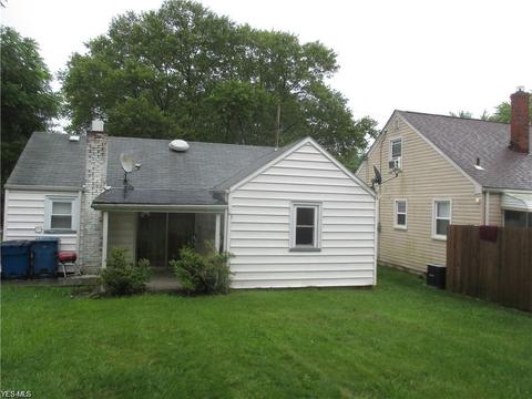 415 Tenth St, Struthers, OH 44471 photo 1