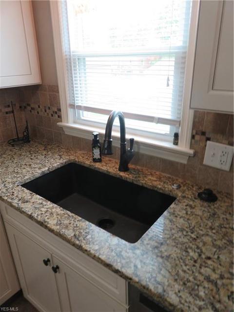 1122 Runge Ave, Struthers, OH 44471 photo 8