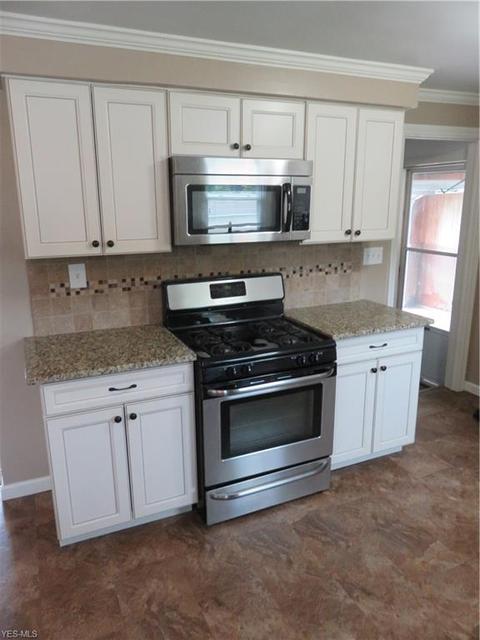 1122 Runge Ave, Struthers, OH 44471 photo 5