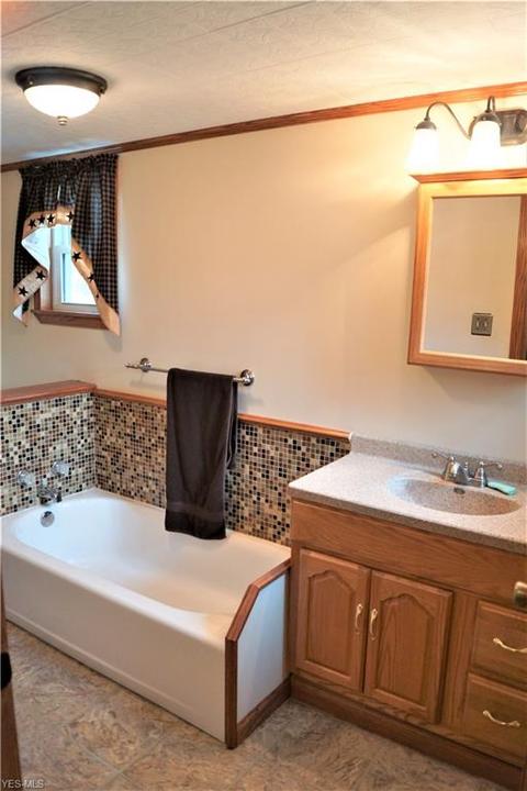 403 Murray Ave, Minerva, OH 44657 photo 17