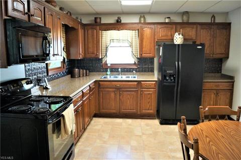 403 Murray Ave, Minerva, OH 44657 photo 3