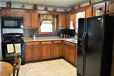403 Murray Ave, Minerva, OH 44657 photo 4