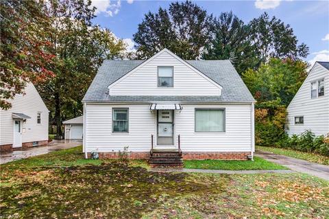 2313 E 290th St, Wickliffe, OH 44092 photo 1