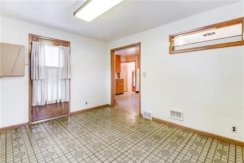 2313 E 290th St, Wickliffe, OH 44092 photo 17