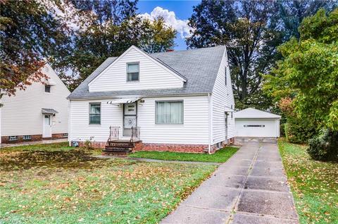 2313 E 290th St, Wickliffe, OH 44092 photo 2