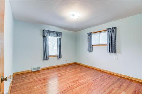 2313 E 290th St, Wickliffe, OH 44092 photo 18