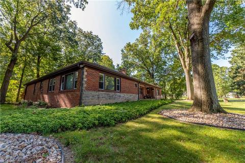 4003 Riverside Dr, Youngstown, OH 44511 photo 3
