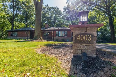 4003 Riverside Dr, Youngstown, OH 44511 photo 2