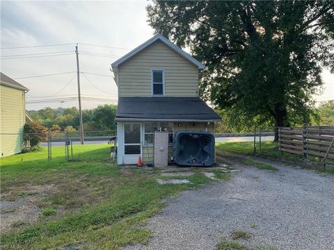 282 Broad St, Struthers, OH 44471 photo 3