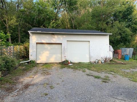 282 Broad St, Struthers, OH 44471 photo 10
