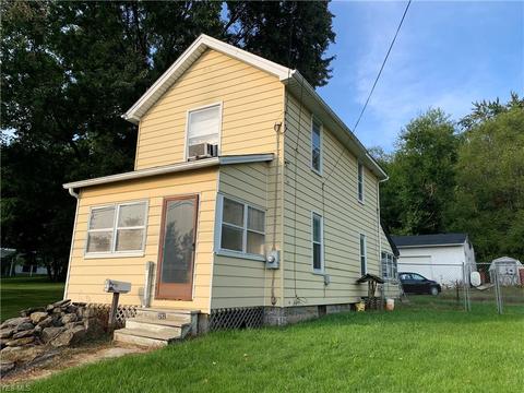 282 Broad St, Struthers, OH 44471 photo 2
