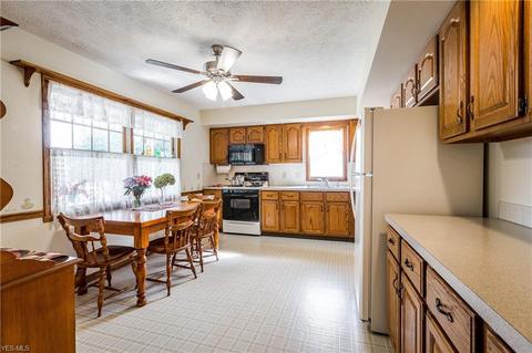 6396 Groton St NW, Canton, OH 44708 photo 11
