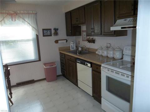 5721 E 146th St, Maple Heights, OH 44137 photo 13