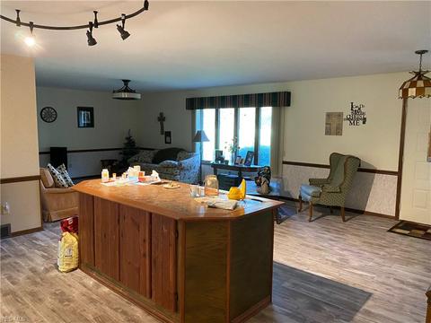 9000 Oberlin Rd, Elyria, OH 44035 photo 4
