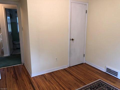 9209 Beech Ave, Brooklyn, OH 44144 photo 11