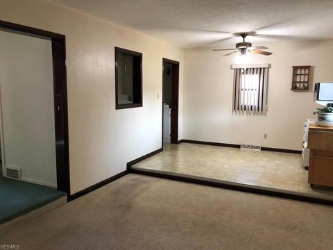 9209 Beech Ave, Brooklyn, OH 44144 photo 3