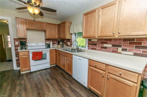 6039 Baetz Ct, Elyria, OH 44035 photo 7