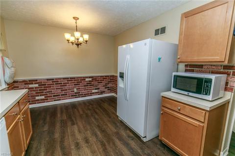 6039 Baetz Ct, Elyria, OH 44035 photo 12