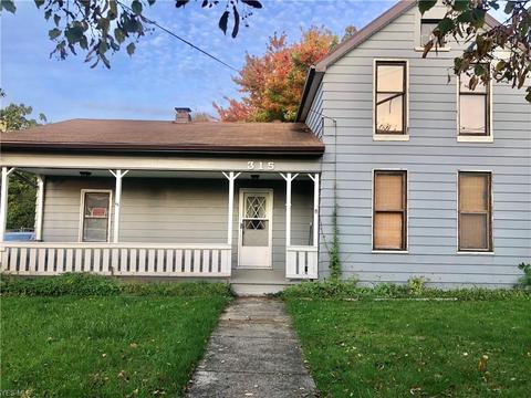 315 W River Rd N, Elyria, OH 44035 photo 1
