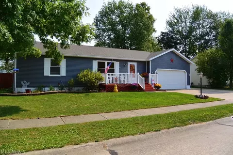 336 Horseshoe Dr, Lagrange, OH 44050 photo 3