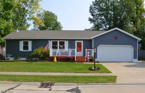 336 Horseshoe Dr, Lagrange, OH 44050 photo 1
