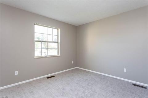 453 Auburn St, Elyria, OH 44035 photo 11