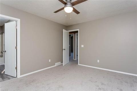 453 Auburn St, Elyria, OH 44035 photo 12