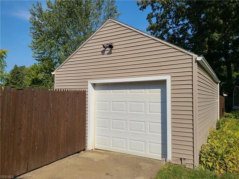 2115 W 10th St, Ashtabula, OH 44004 photo 4