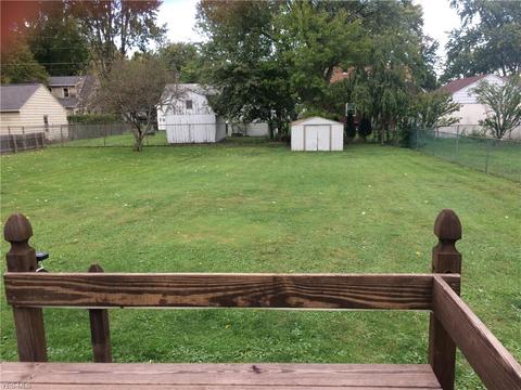 137 Samuel St, Elyria, OH 44035 photo 4