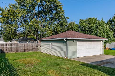 1824 Eldon Dr, Wickliffe, OH 44092 photo 28