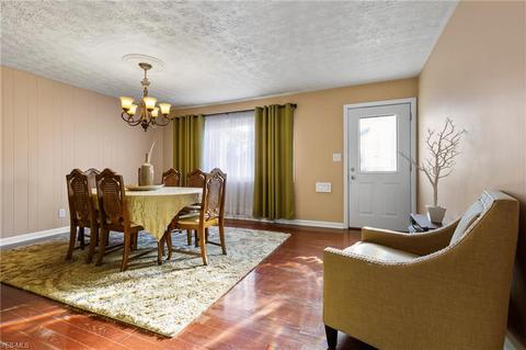 1824 Eldon Dr, Wickliffe, OH 44092 photo 2