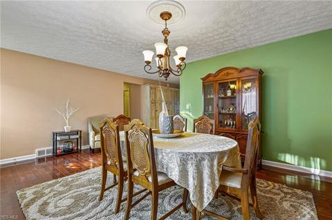 1824 Eldon Dr, Wickliffe, OH 44092 photo 4