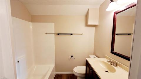 839 Bond St, Elyria, OH 44035 photo 10