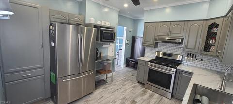 327 E Kline St, Girard, OH 44420 photo 5