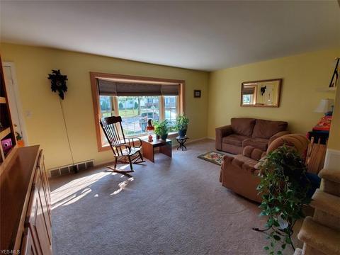 15517 Ramage Ave, Maple Heights, OH 44137 photo 3