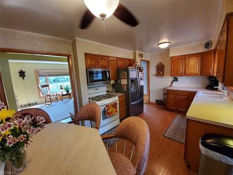 15517 Ramage Ave, Maple Heights, OH 44137 photo 5