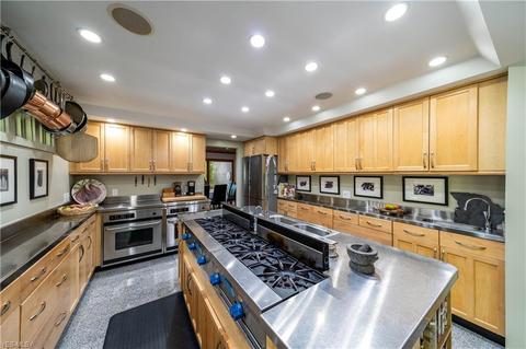 883 Old Spring Rd, Copley, OH 44321 photo 13