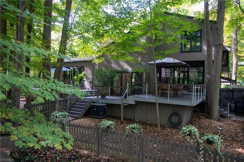 883 Old Spring Rd, Copley, OH 44321 photo 1
