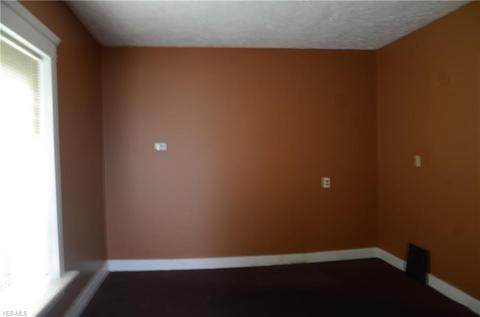 63 Eber Ave, Akron, OH 44305 photo 6